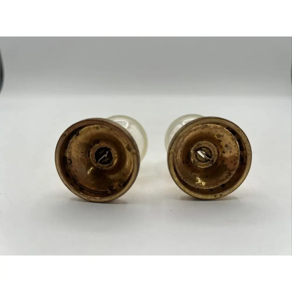 Vintage Retro Salt and Pepper Shakers Globe U260/38